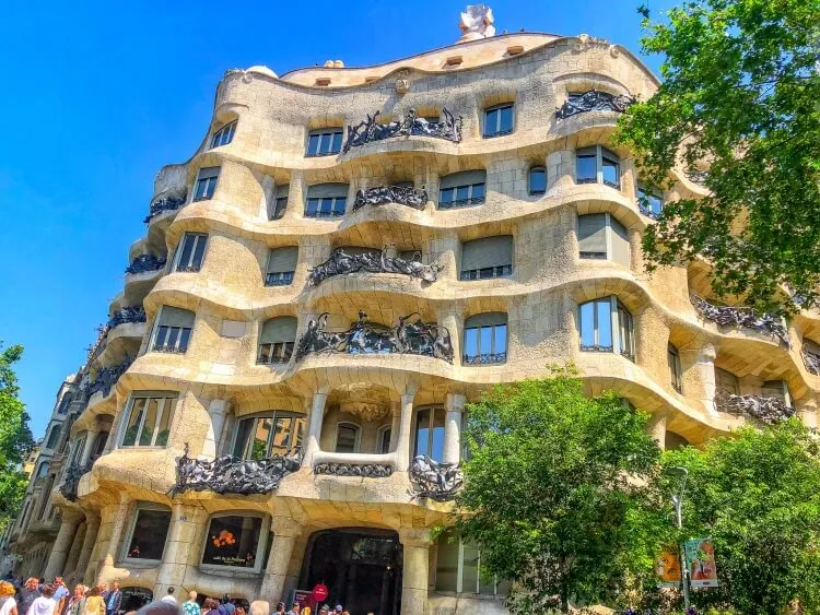 Front view of Casa Mila