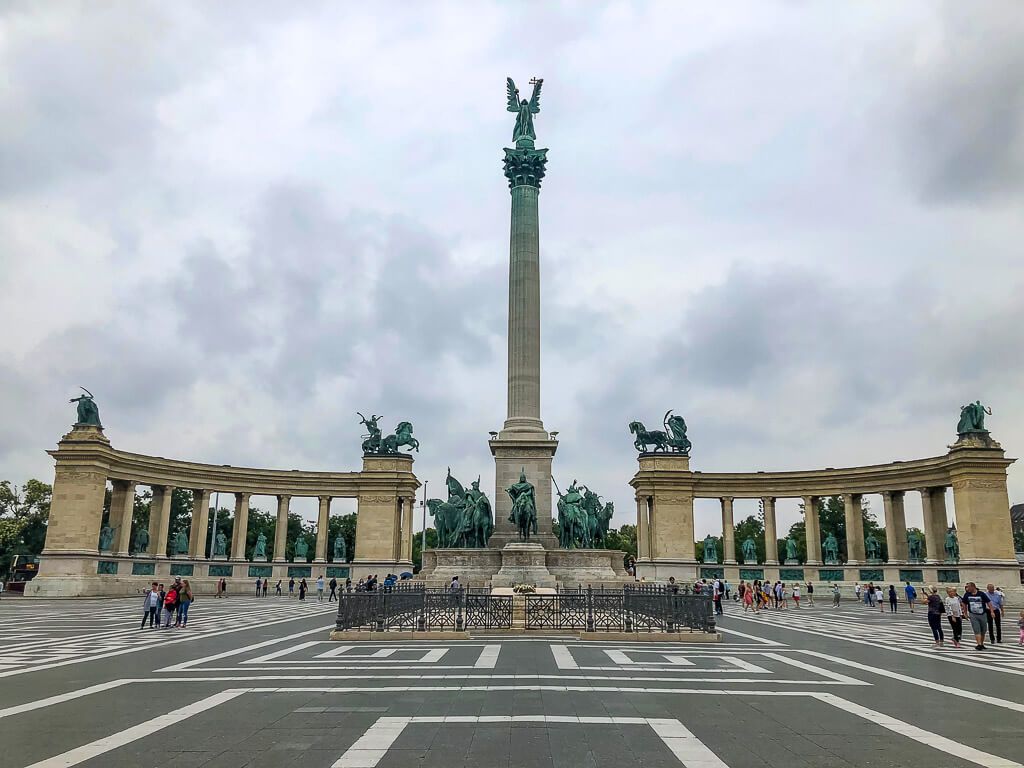 Heroes Square in Budapest 4 days itinerary