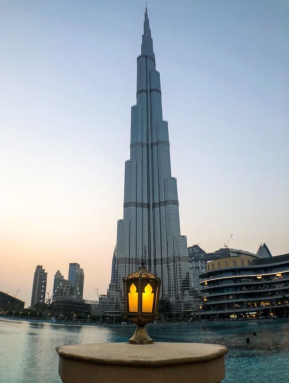 The Burj Khalifa bending as too tall for iPhone camera