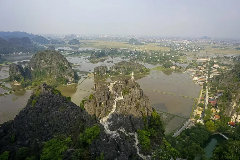 Looking back at viewpoint 1 from the summit of Mua Cave