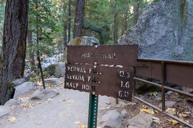 Split in trail where john muir turns to right and mist trail continues straight along merced river