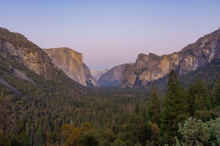 Yosemite Photography Tunnel View at dusk just after sunset with purple and blue in the sky stunning photographs of Yosemite National park