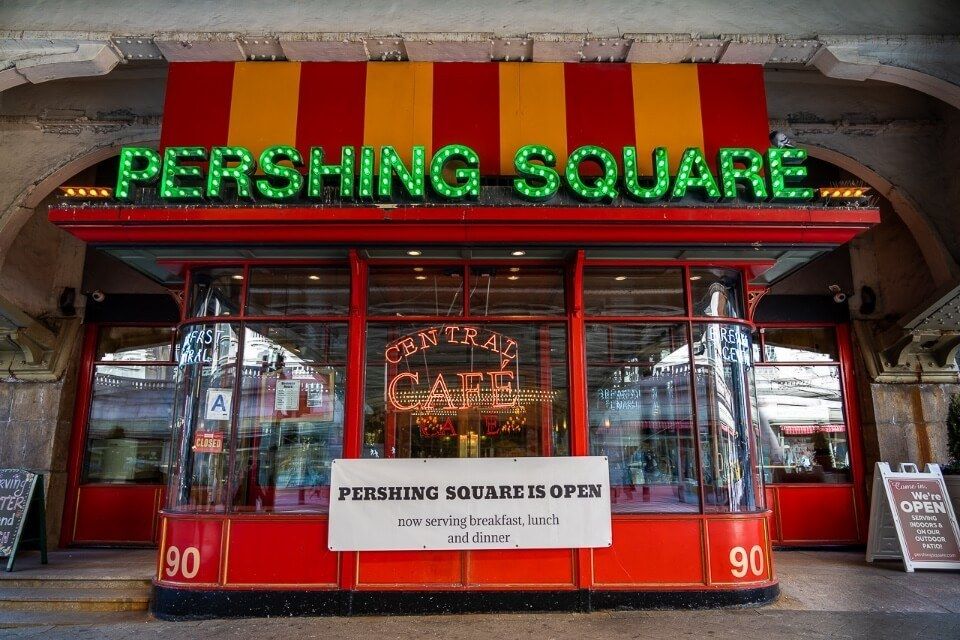 Pershing square cafe outside grand central station vibrant exterior and huge inside