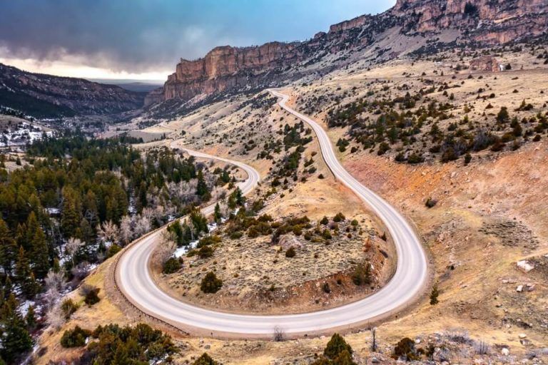 Mount Rushmore To Yellowstone Road Trip Amazing 10 Days Itinerary   Mount Rushmore To Yellowstone Road Trip Epic Scenic Drive Cloud Peak Skyway 768x512 