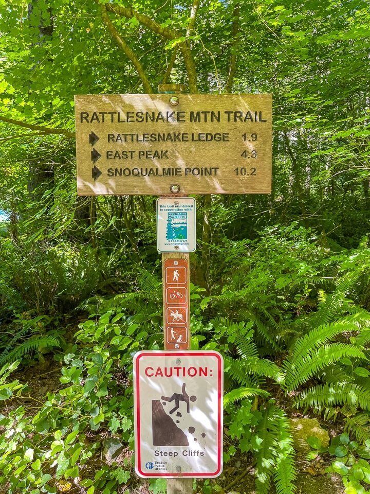 Rattlesnake Ledge Trail Washington Distance Sign 1.9 miles to the viewpoint lower ledge