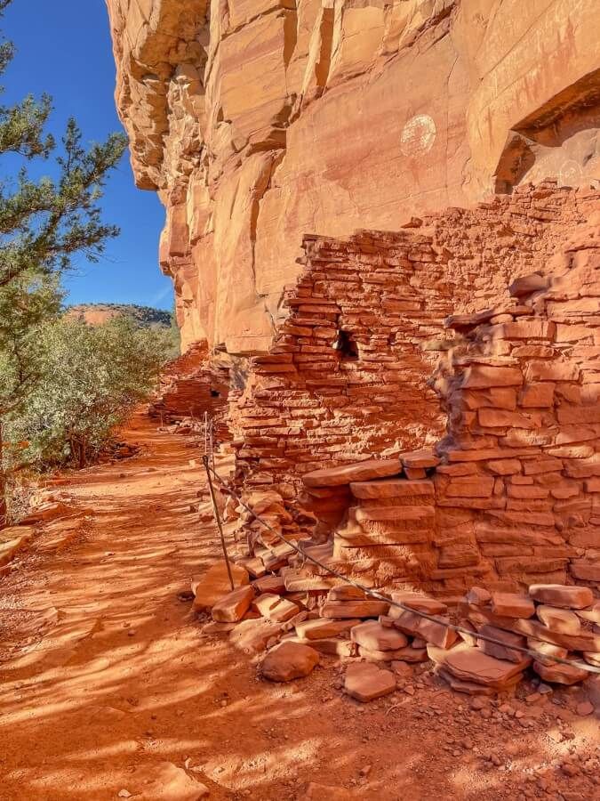 Cliff dwellings and rock art along a hiking trail in Arizona