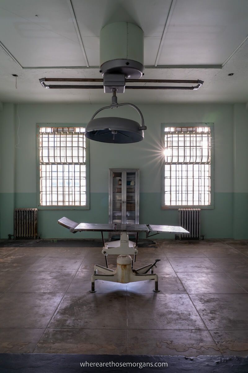 Old operating room in the Alcatraz hospital during an Alcatraz night tour