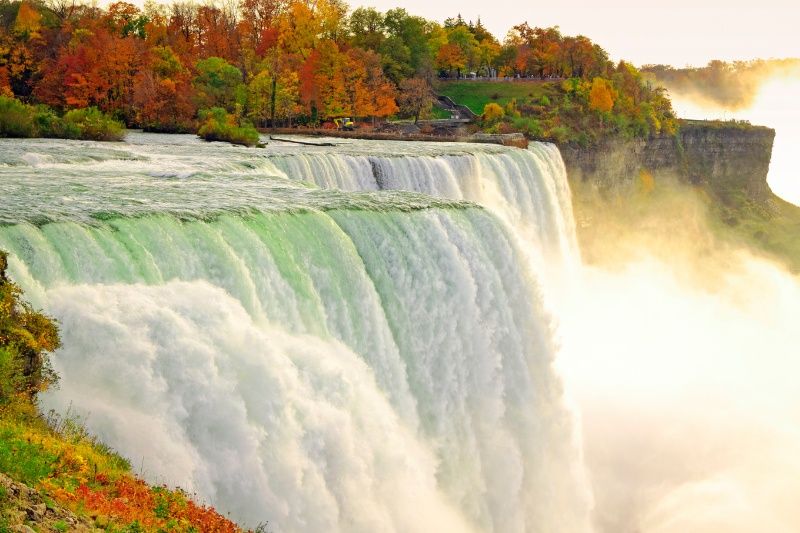 Large amounts of water tumbling over rocks in Niagara, NY