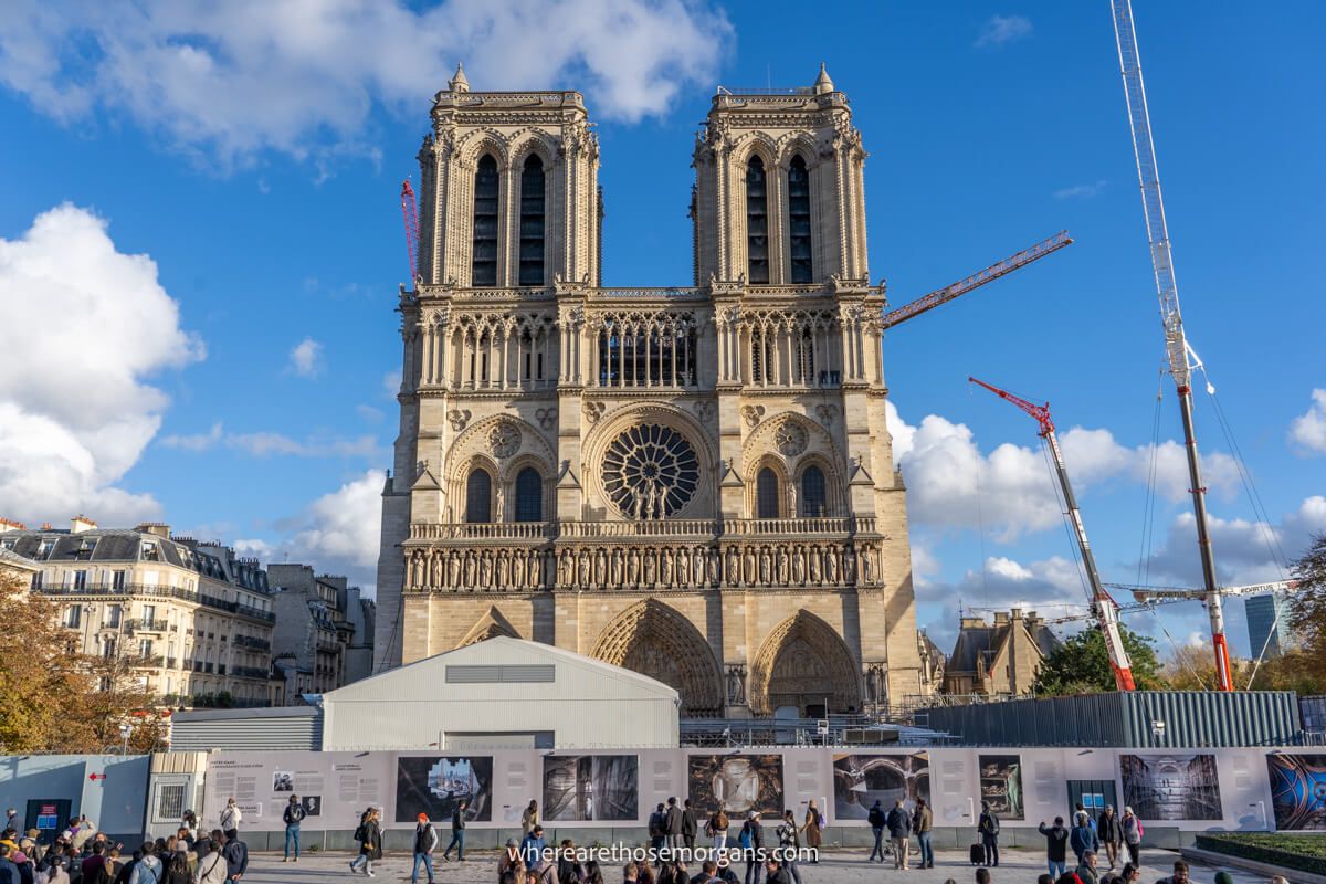 Exterior view of the Notre Dame cathedral during construction