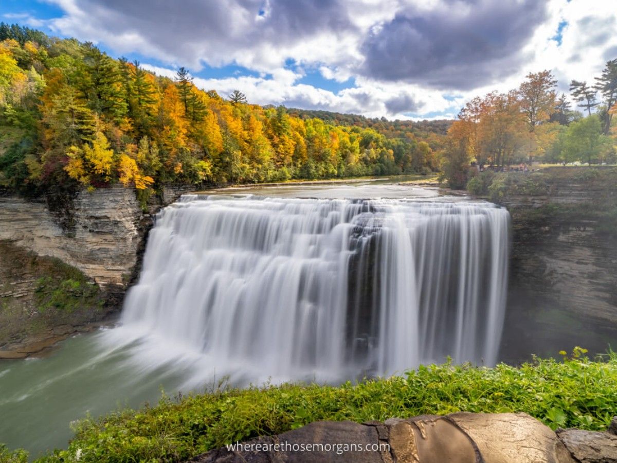 Letchworth State Park middle falls on a fall day